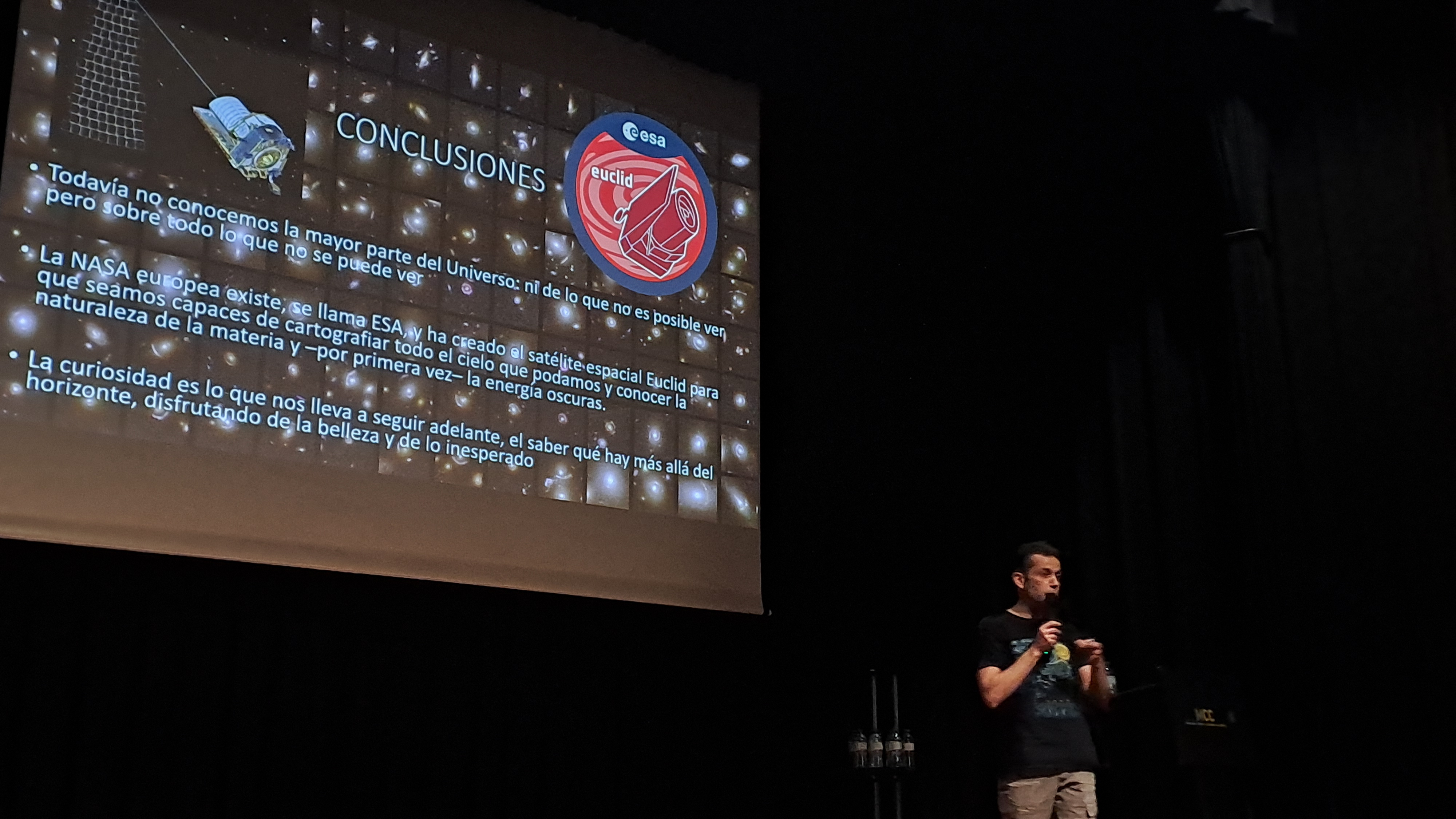 Momento de la charla impartida por Fernando Buitrago Alonso en el Museo de la Ciencia y el Cosmos de Tenerife