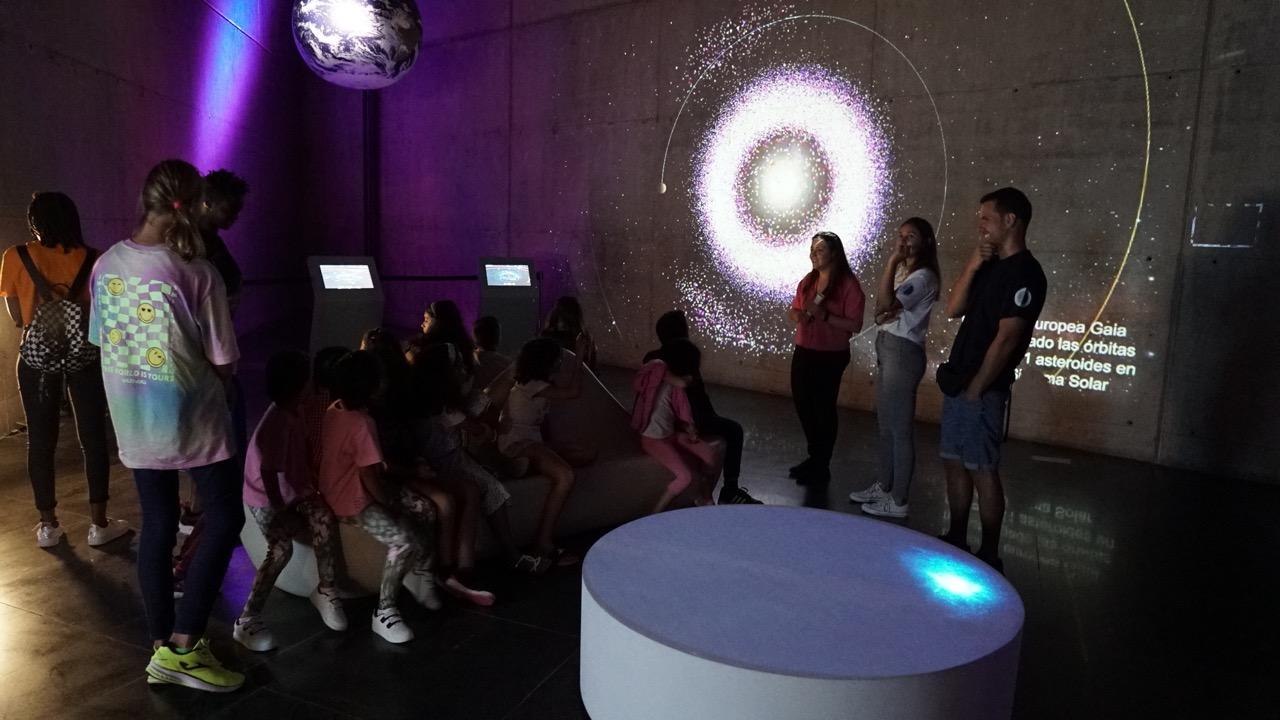 AMANAR en la exposición “Mira arriba”