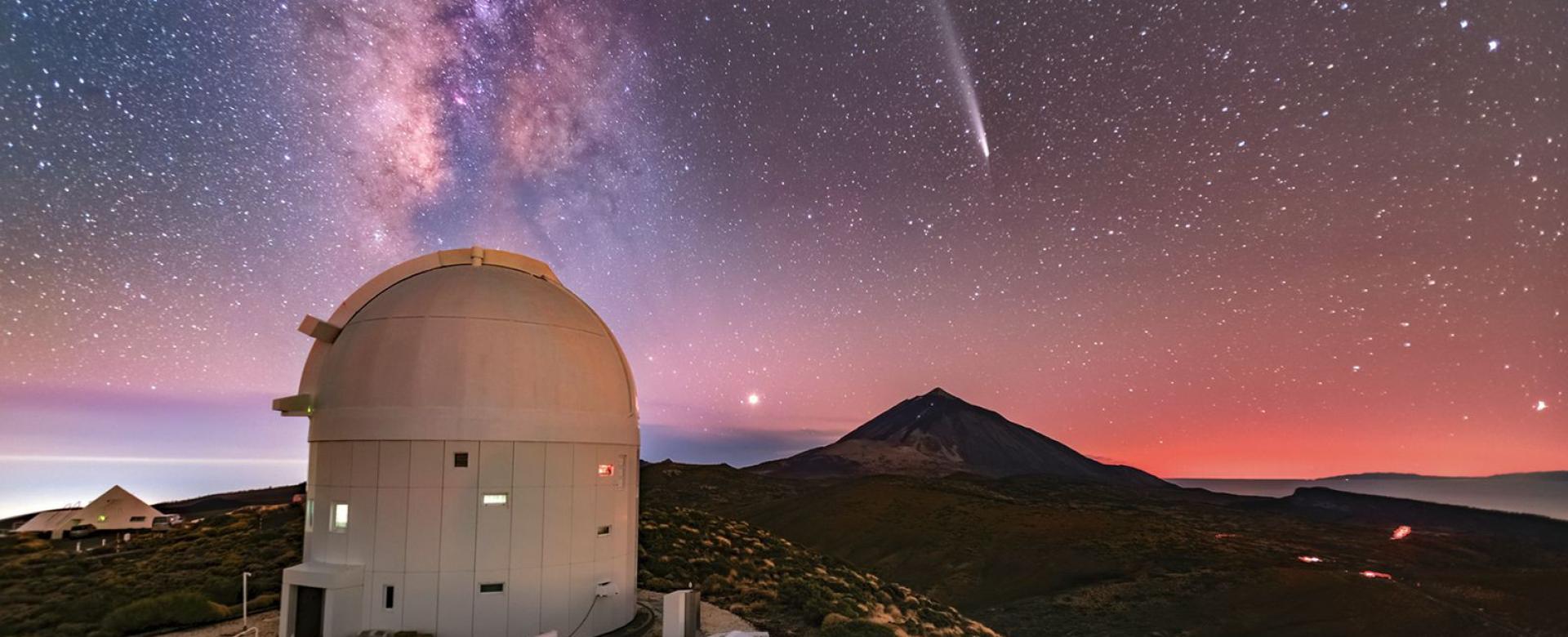 El cielo nocturno desde el Observatorio del Teide El cielo nocturno desde el Observatorio del Teide