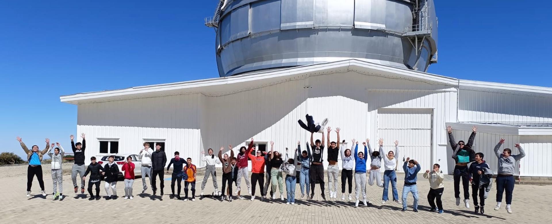 4th ESO students from the Santo Domingo de Guzmán school in La Palma during their visit to the GTC as part of the “Nuestr@s Alumn@s y el ORM” program. 