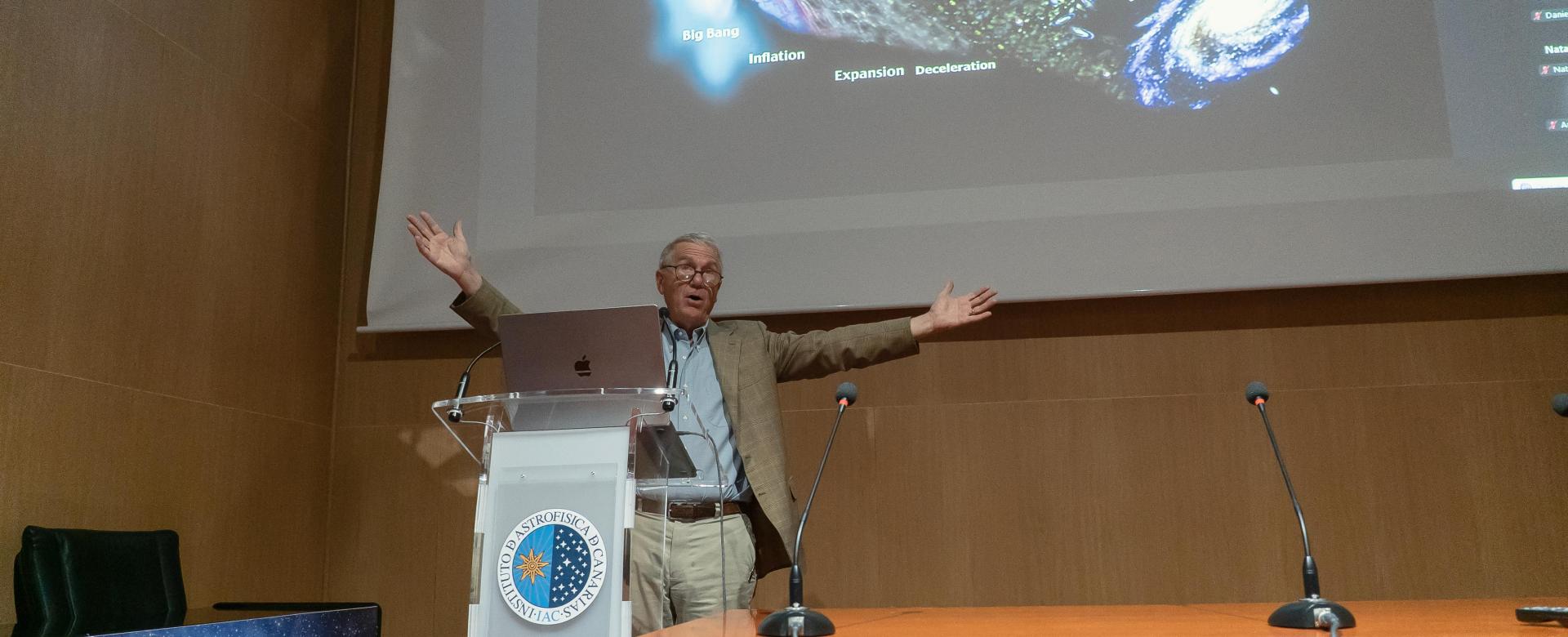 Robert P. Kirshner, director ejecutivo del Thirty Metre Telescope International Observatory (TIO), en su charla en el IAC