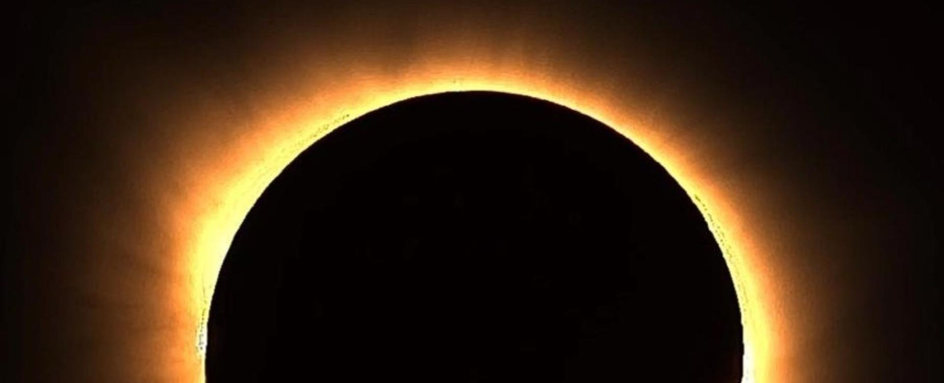 Imagen de la corona solar en el eclipse total de Sol del 12 de agosto tomada en Palencia / Santiago Torres
