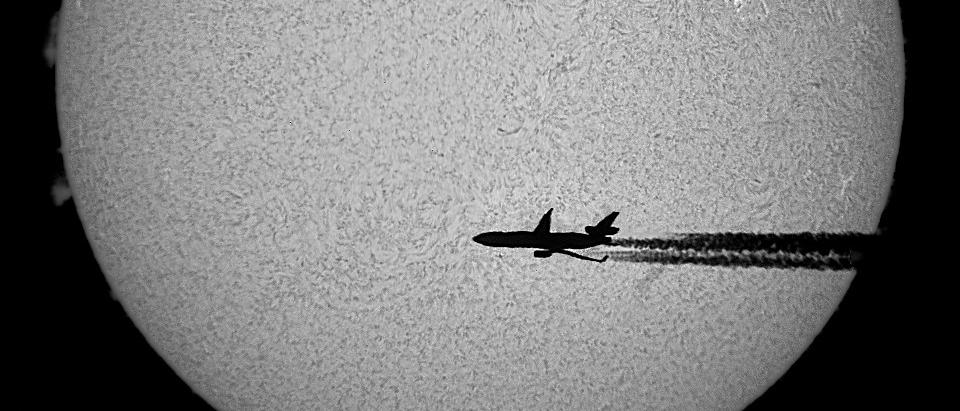 air-routes-image-default air-routes-image-default