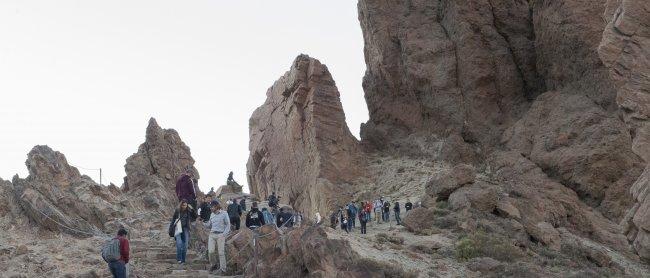 Close of the International Conference on the cosmic background radiation in Tenerife