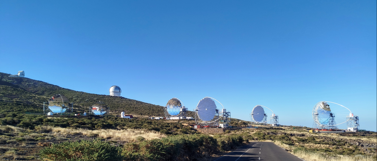 A panoramic view of the Roque de los Muchachos Observatory on La Palma, with the new LST telescope array in the foreground