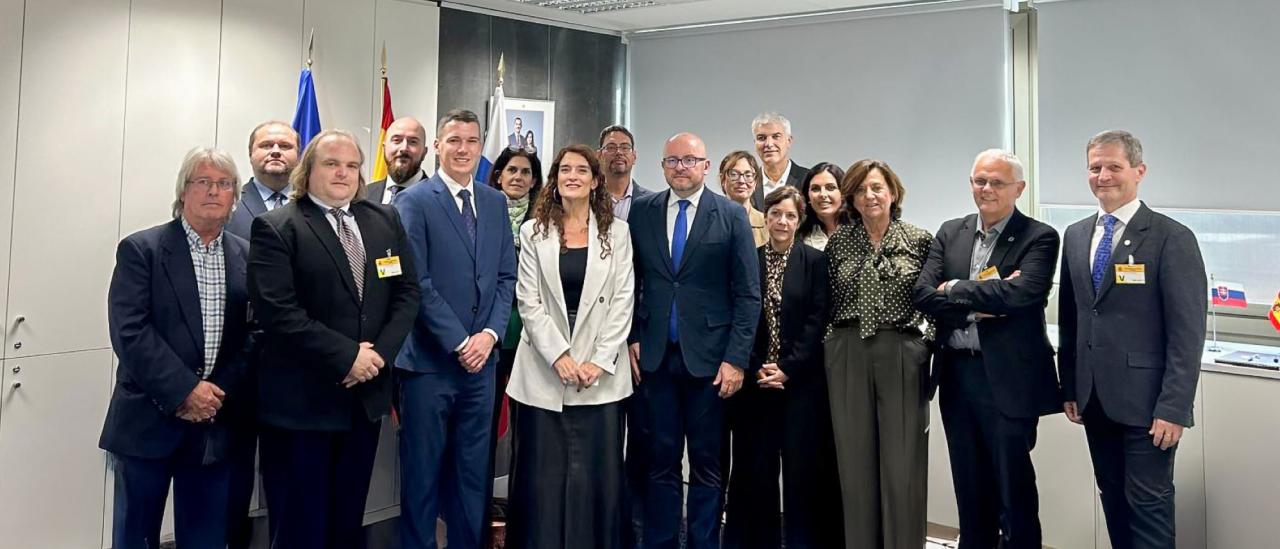 Participants at the meeting held at the Ministry of Science, Innovation and Universities.