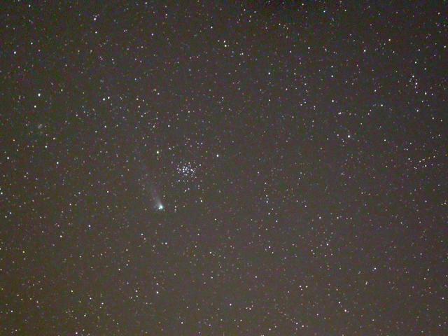 Cometa Q4 NEAT y Cúmulo Abierto del Pesebre