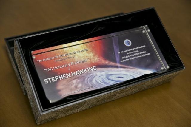 EN MEMORIA DE STEPHEN HAWKING