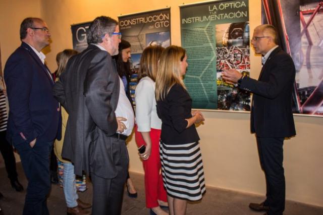 Presentación en La Palma de la exposición “FEDER, mirando el cielo”