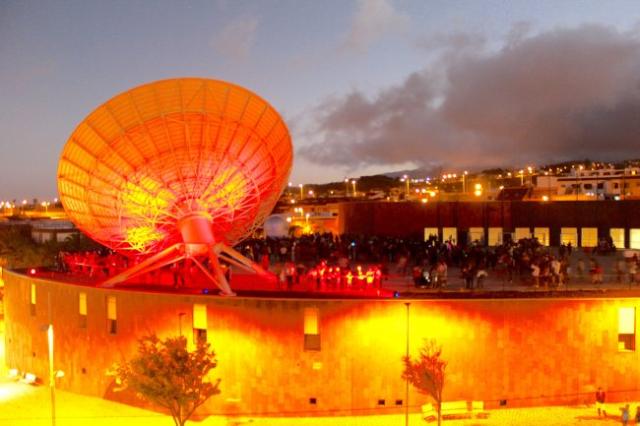 Primeras imágenes y secuencias de la Luna Roja desde Namibia y Tenerife