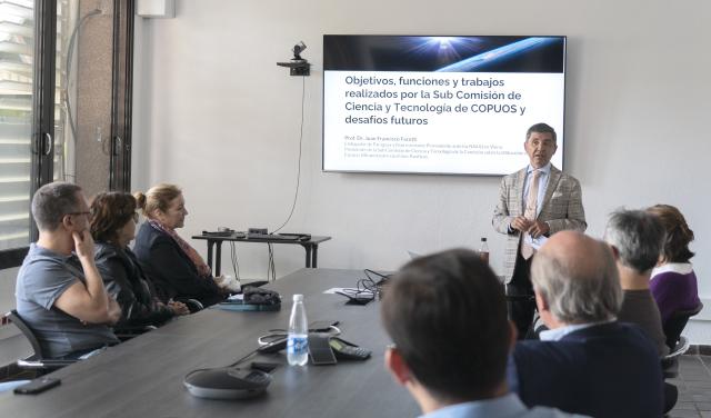 Charla de Juan Francisco Facetti en la sede central del IAC