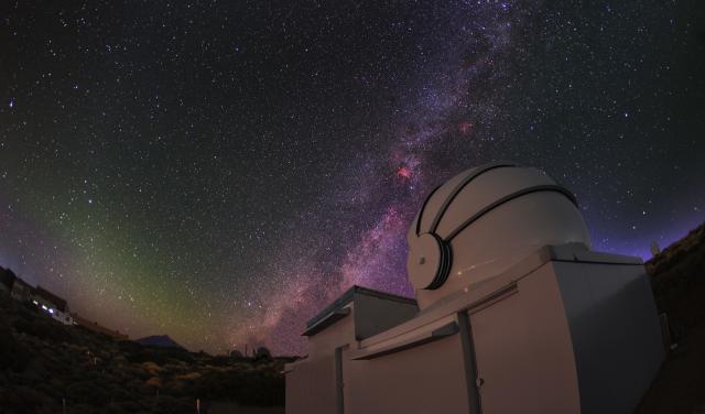 Two-meter Twin Telescope (TTT) operado por Light Bridges en el Observatorio del Teide (Instituto de Astrofísica de Canarias). / J.C. Casado