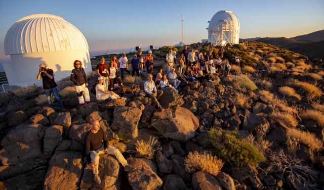 Attendees of the "Acércate al Cosmos" 2022 course at sunset 