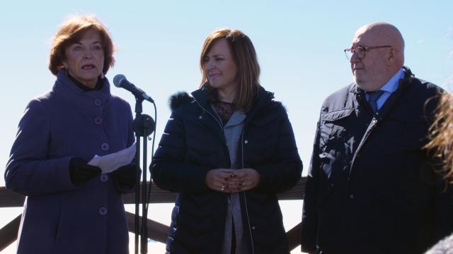 Algunos asistentes al acto de colocación de la placa y de conmemoración del 30º aniversario de la Ley del Cielo