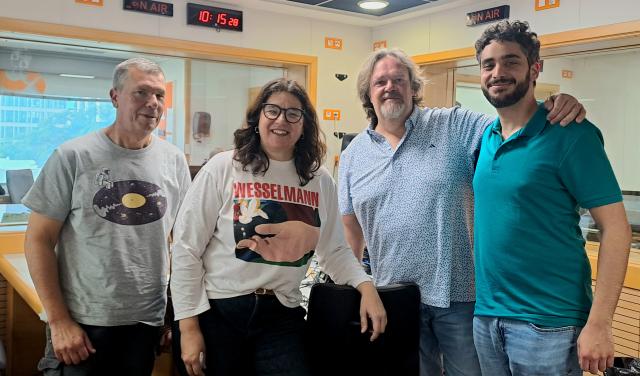 Verónica Martín junto a los protagonistas del programa: José Acosta, Alfred Rosenberg y Alberto Fox / IAC