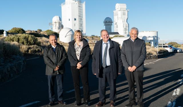 El ministro de Industria y Turismo, Jordi Hereu, visita el Observatorio del Teide