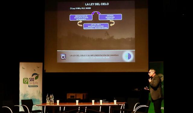 Federico de La Paz (OTPC) durante la jornada 'Contaminación lumínica y biodiversidad’ 