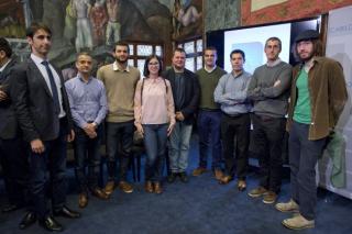 Pablo Redondo, responsable técnico de IACTEC, y las ocho personas contratadas expresamente para este centro por el programa “Agustín de Betancourt”:Samuel Sordo Ibañez, Carlos Colodro Conde, Inés Serrano Esparza, Jorge Quintero Nehrkorn, Juan Cózar Castel 11748
