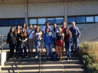 Foto del grupo de estudiantes del Máster en Astrofísica de la Universidad de La Laguna. En la imagen, de izquierda a derecha, Laura Hermosa Muñoz, Carla Arce Tord, Miriam Rodríguez Sánchez, Marta García Rivas, Eduardo A. Mantero Castañeda, Elena García Br Foto del grupo de estudiantes del Máster en Astrofísica de la Universidad de La Laguna. En la imagen, de izquierda a derecha, Laura Hermosa Muñoz, Carla Arce Tord, Miriam Rodríguez Sánchez, Marta García Rivas, Eduardo A. Mantero Castañeda, Elena García Br