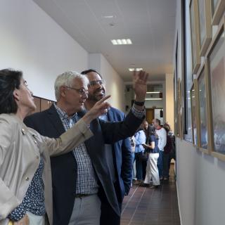 Casiana Muñoz-Tuñón, Valentín Martínez Pillet y Adal García Pueyo en la exposición “El Observatorio Observado” 