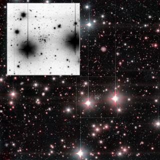 Imagen combinada obtenida con OSIRIS+ del GTC de And XXXVI. La galaxia  se aprecia claramente entre dos brillantes estrellas de primer plano. En el recuadro se muestra una ampliación en color negativo de And XXXVI.