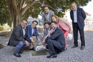 En la imagen, de izquierda a derecha: José Alberto Díaz Domínguez, alcalde de la Ciudad de San Cristóbal de La Laguna; Antonio Martinón Cejas,rector Magnífico de la Universidad de La Laguna; Pablo Martín- Carbajal González,director General de Asuntos Econ 8479