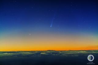 Picture of the ISON comet the dawn November 21 (6:20UT) (credits J.C. Casado, tierrayestrellas.com, iac.es). The image was taken from the Teide Observatory (Instituto de Astrofísica de Canarias) with a digital camera (canon 5D-MII, objetivo 85mm) and an Picture of the ISON comet the dawn November 21 (6:20UT) (credits J.C. Casado, tierrayestrellas.com, iac.es). The image was taken from the Teide Observatory (Instituto de Astrofísica de Canarias) with a digital camera (canon 5D-MII, objetivo 85mm) and an