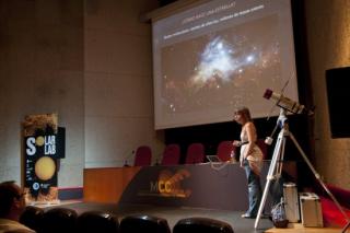 Marian Martínez, astrofísica y miembro del grupo de Física Solar del Instituto de Astrofísica de Canarias, durante uno de los 14 cursos de formación de SolarLab a los profesores de la isla de Tenerife en el Museo de la Ciencia y el Cosmos de Museos de Te 8344